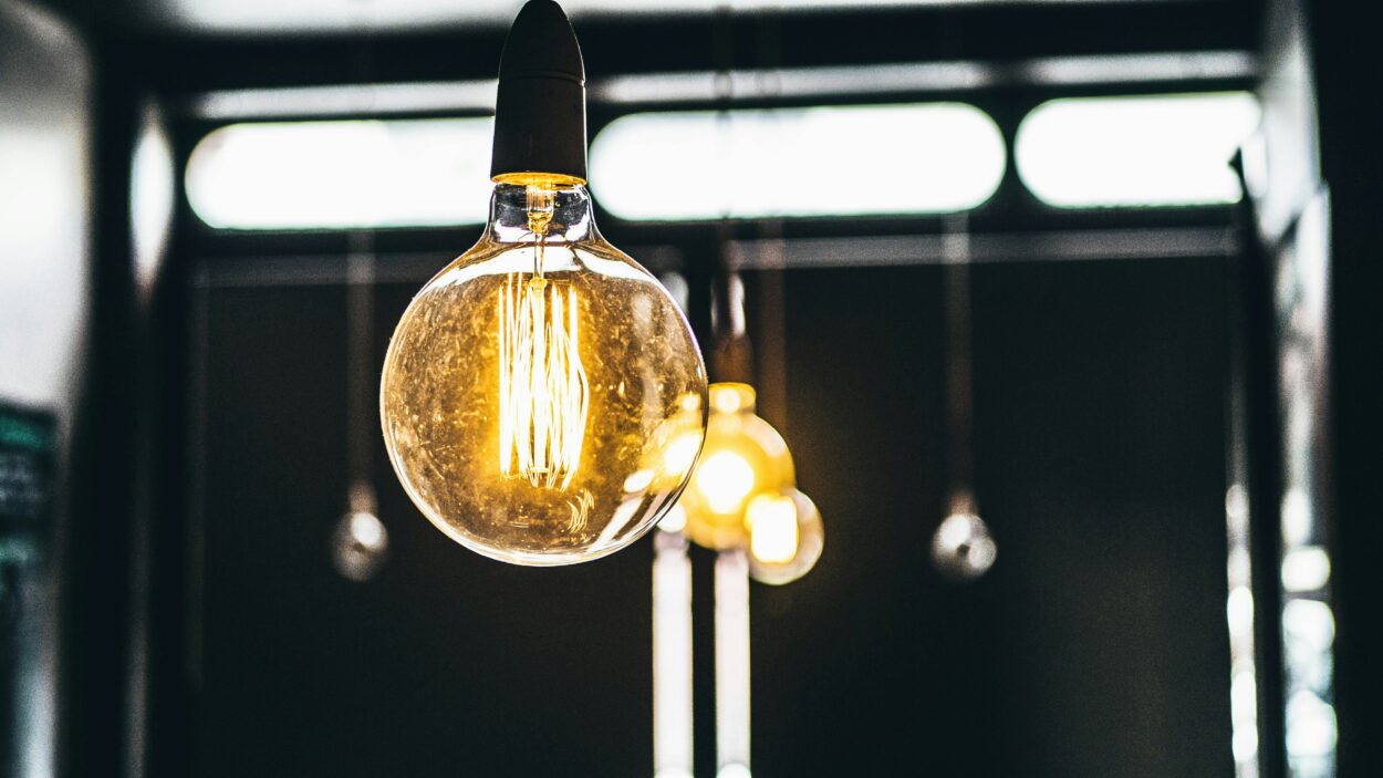 Dynamisk eltariff – vad är det och hur kan det hjälpa dig att spara pengar? 1 eltariff
